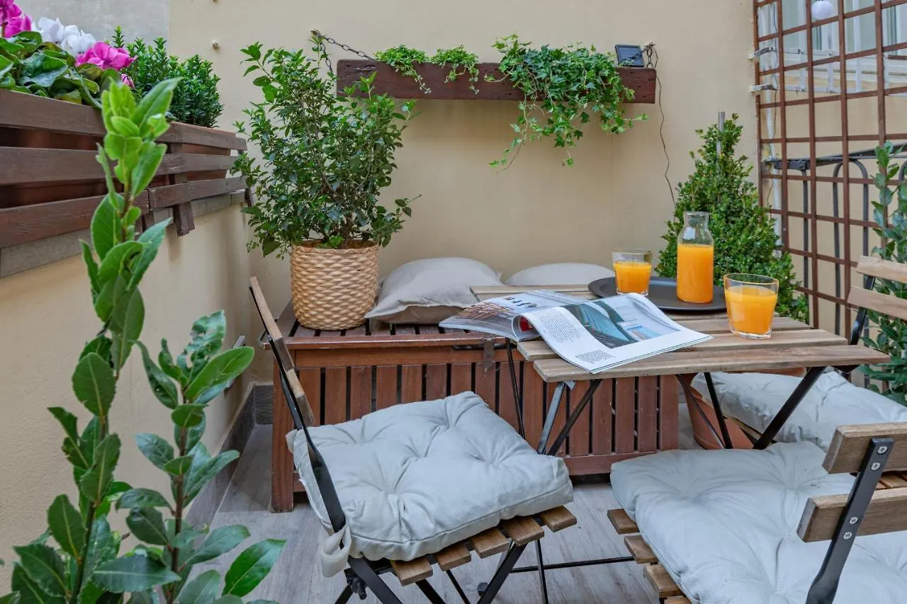 - Guelfa Apartment - Florence 0*,  Italy