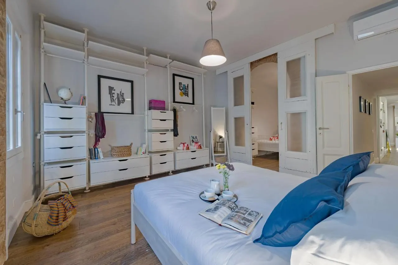 - Guelfa Apartment - Florence Italy